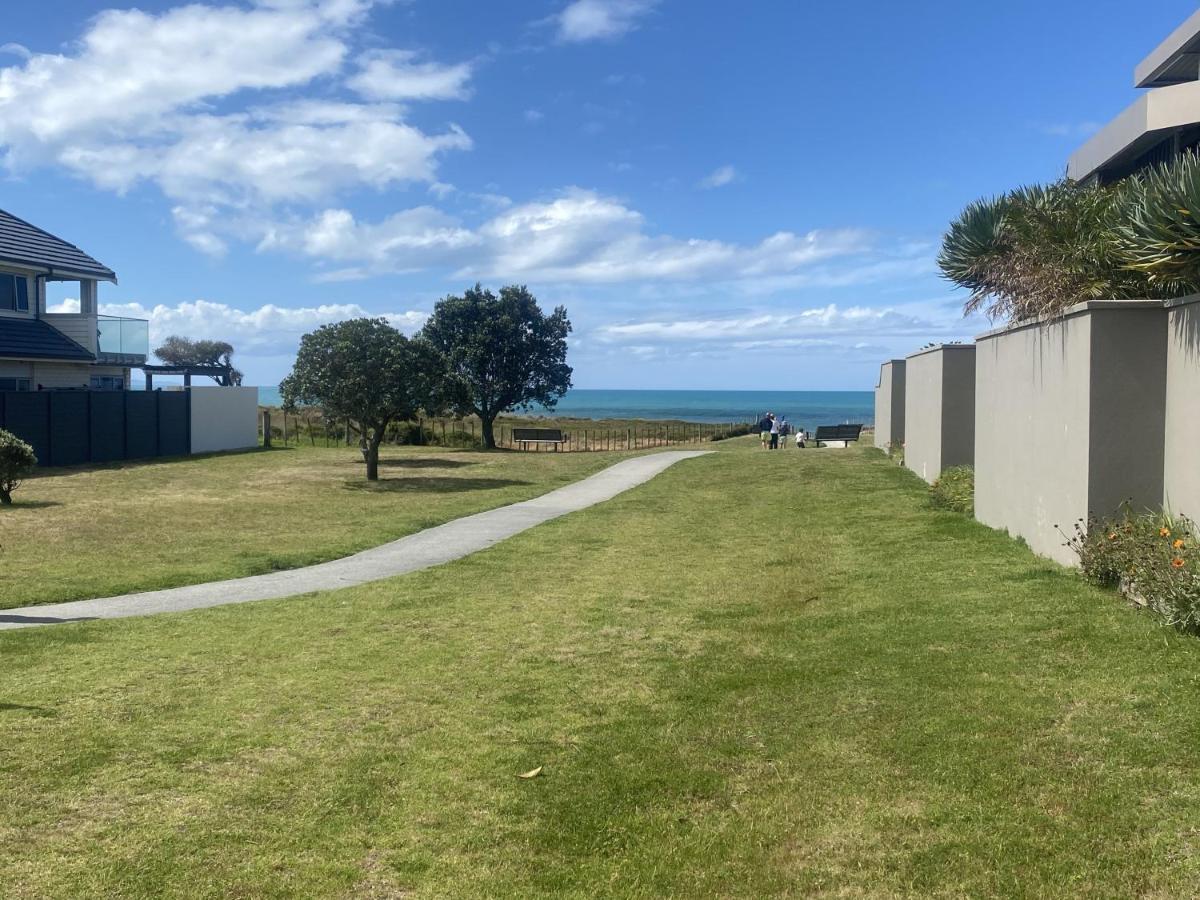Superb Beachside Location, Private And Tranquil Apartment Mount Maunganui Exterior photo